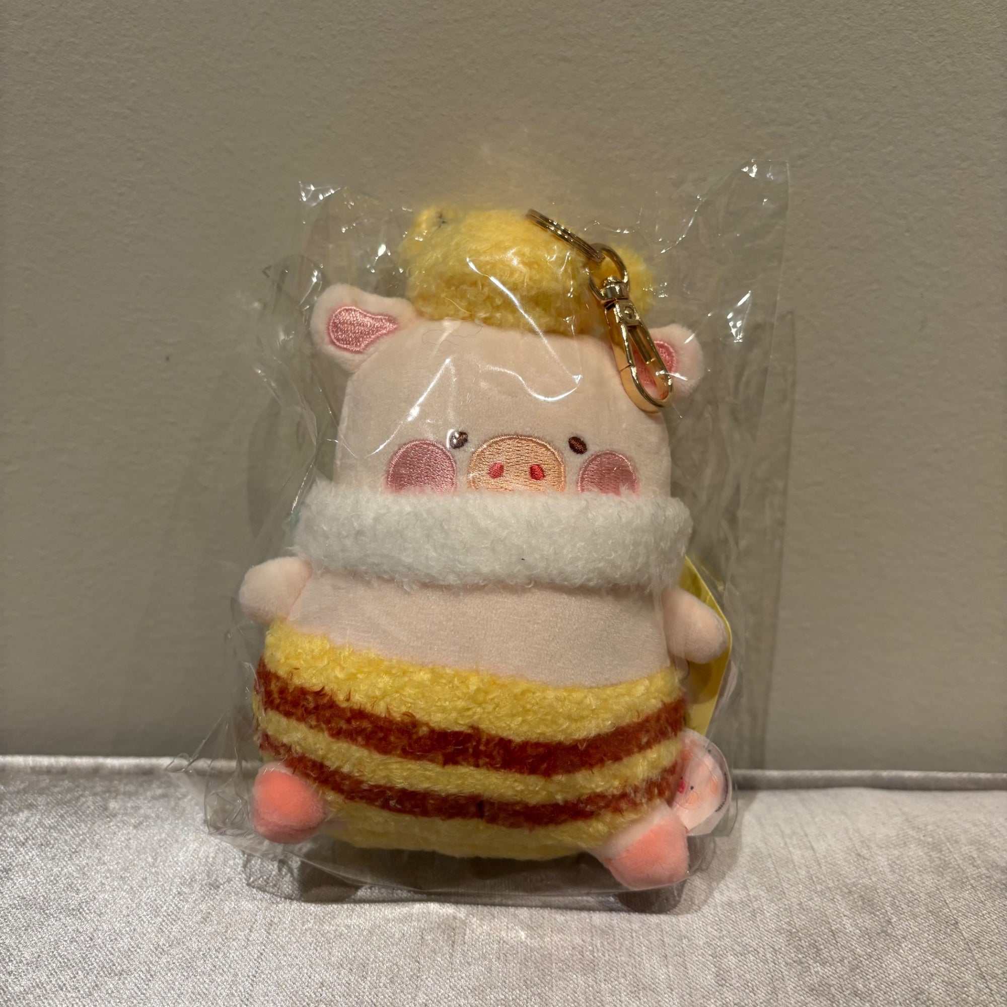 Bee - Lulu the Piggy Farmer Plush Keychain by TOYZERO+ - 1