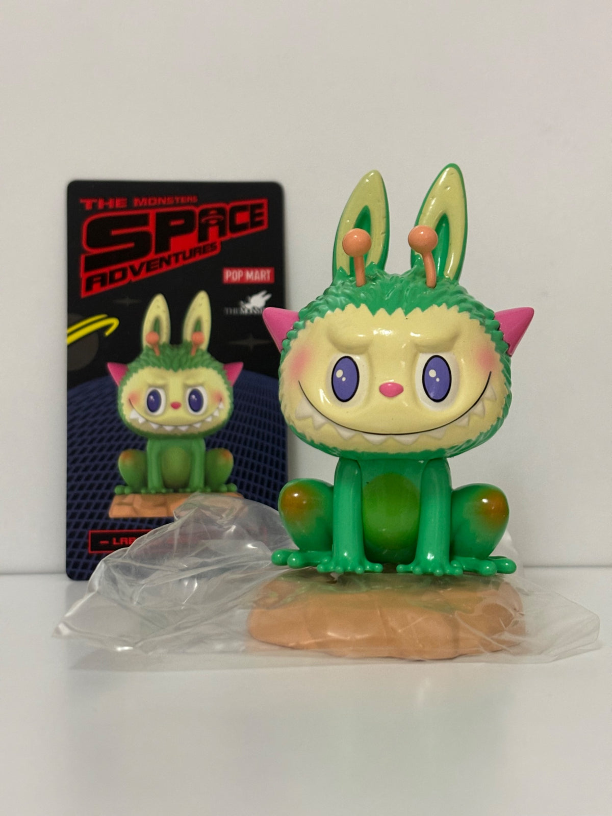 Labubu Space Alien - POPMART The Monsters Space Adventures - 1