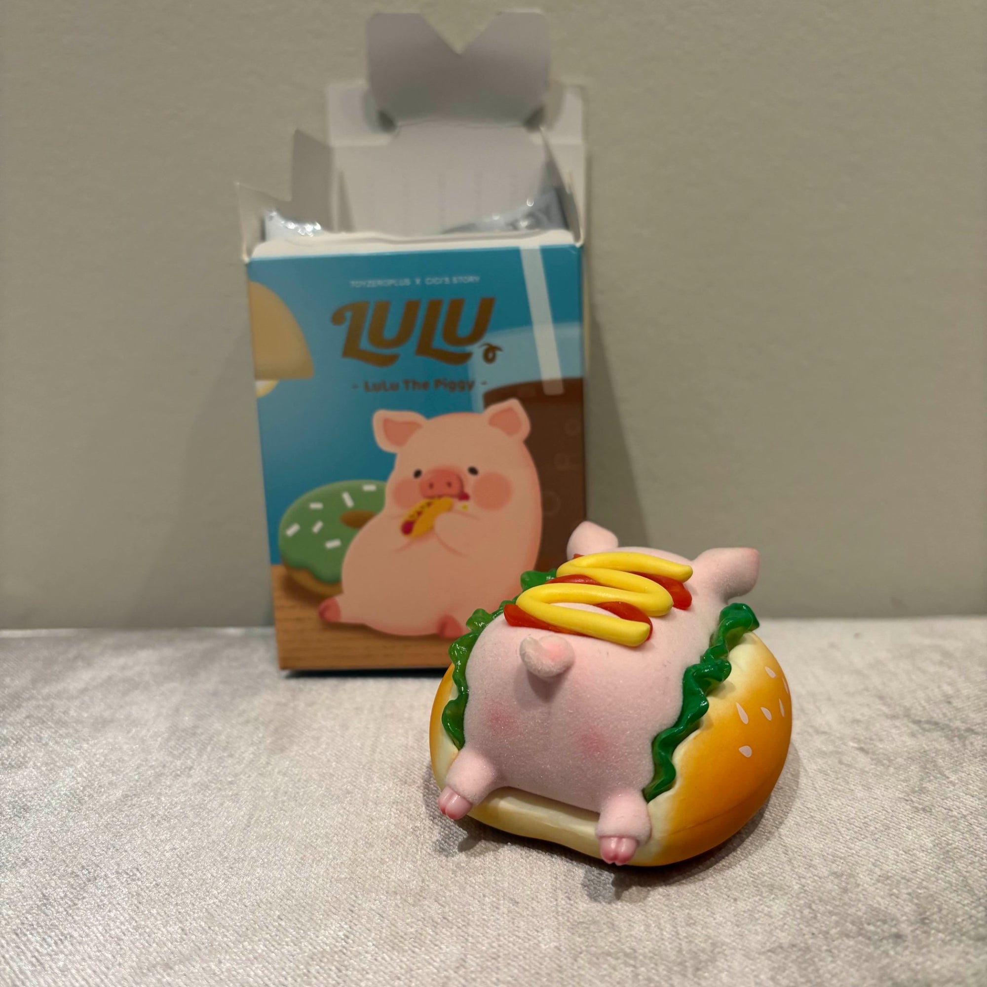 Lulu the Piggy Hot Dog Figure (Asia Exclusive) by TOYZERO+ - 2