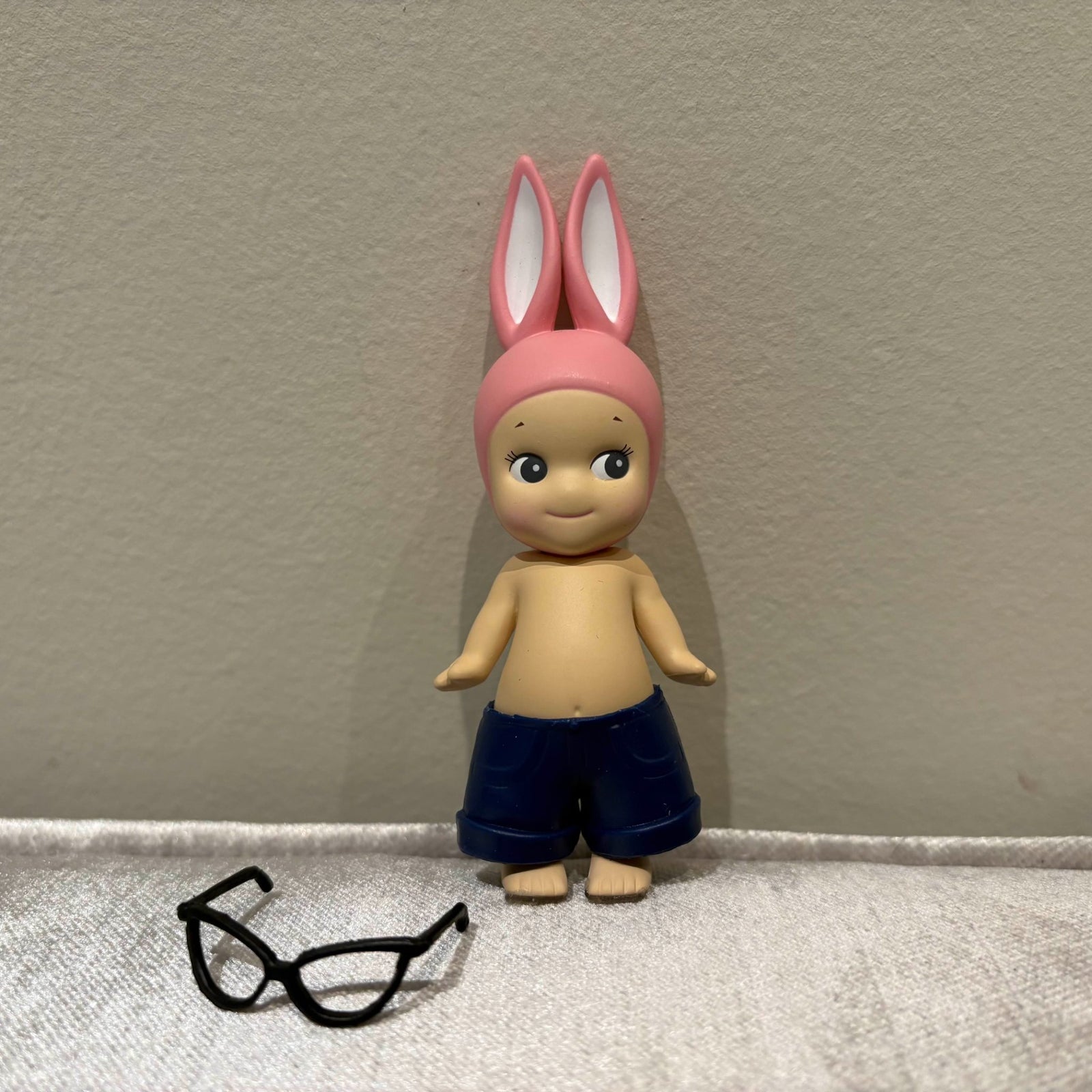 Rabbit (comes with removable shorts/glasses) - Animal Series 1 by Sonny Angel - 1