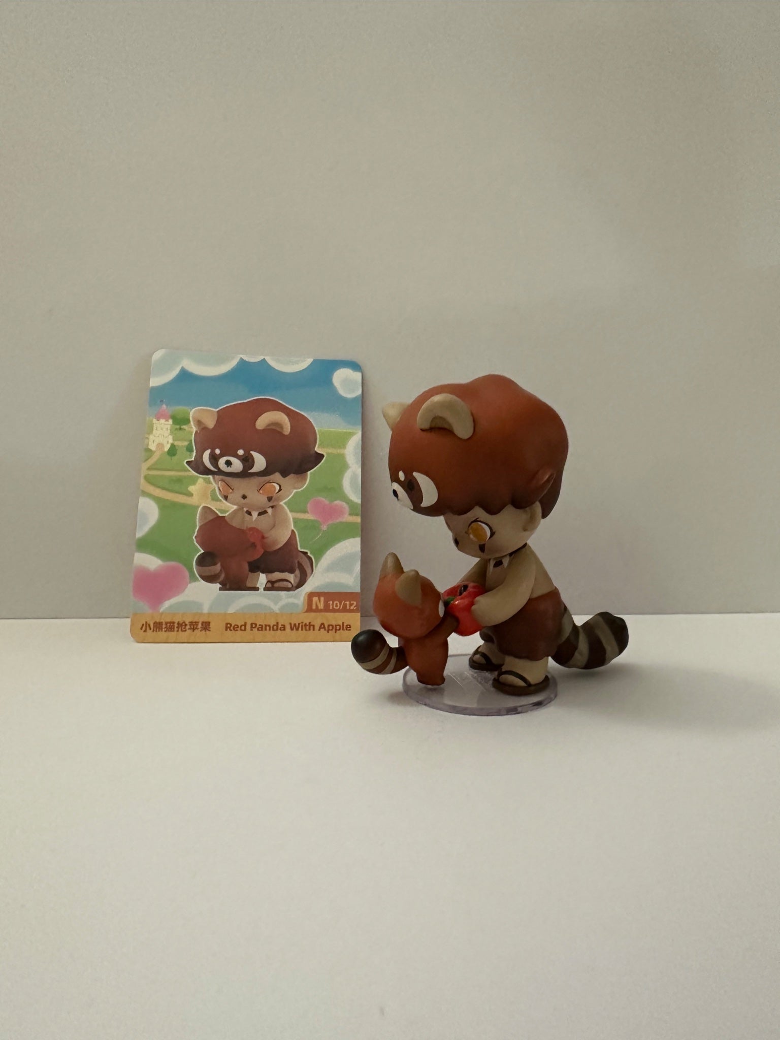 Red Panda with Apple - Dino Animal Kingdom- POP MART - 1