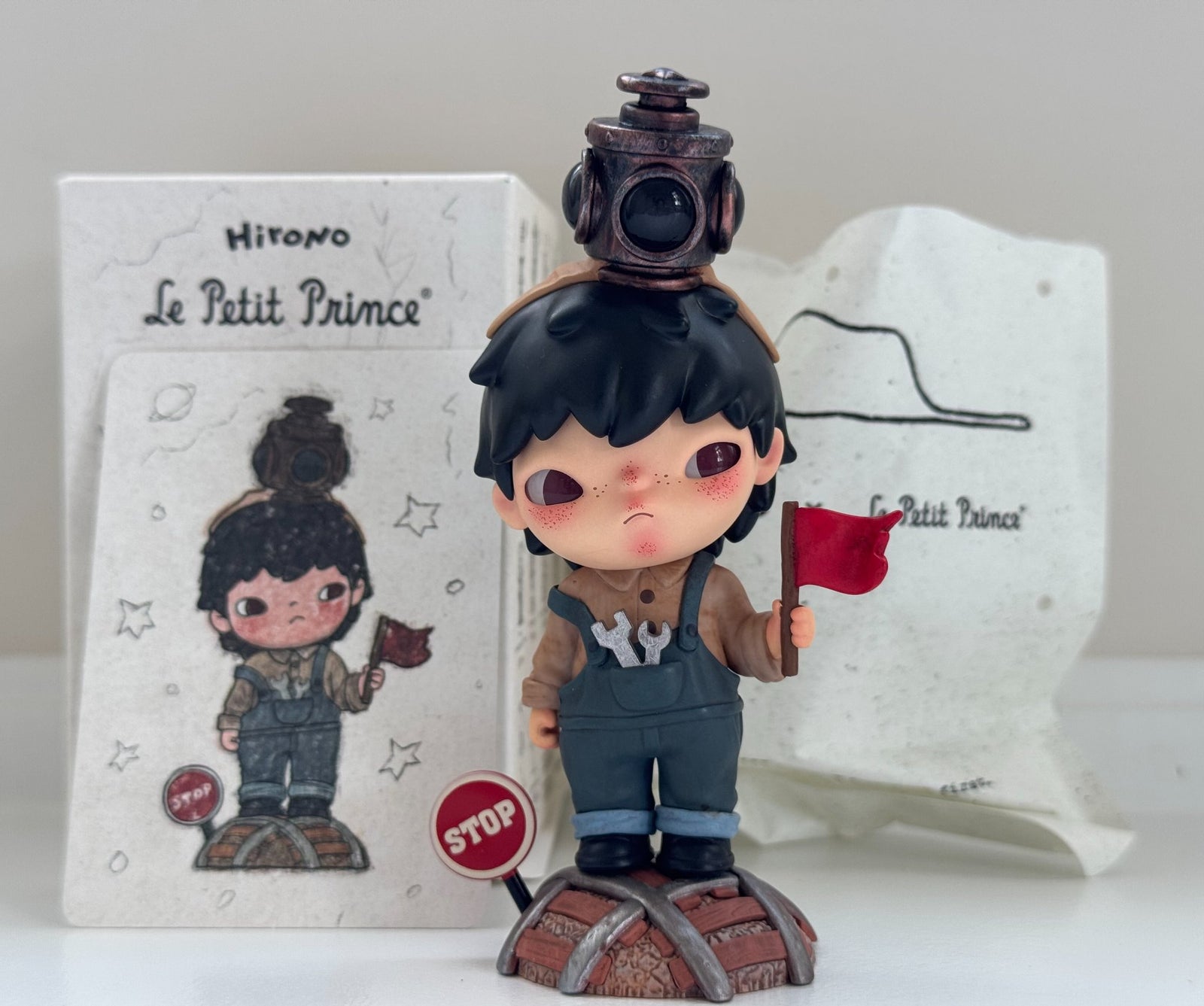 The Switchman - Hirono x Le Petit Prince series by POP MART - 1