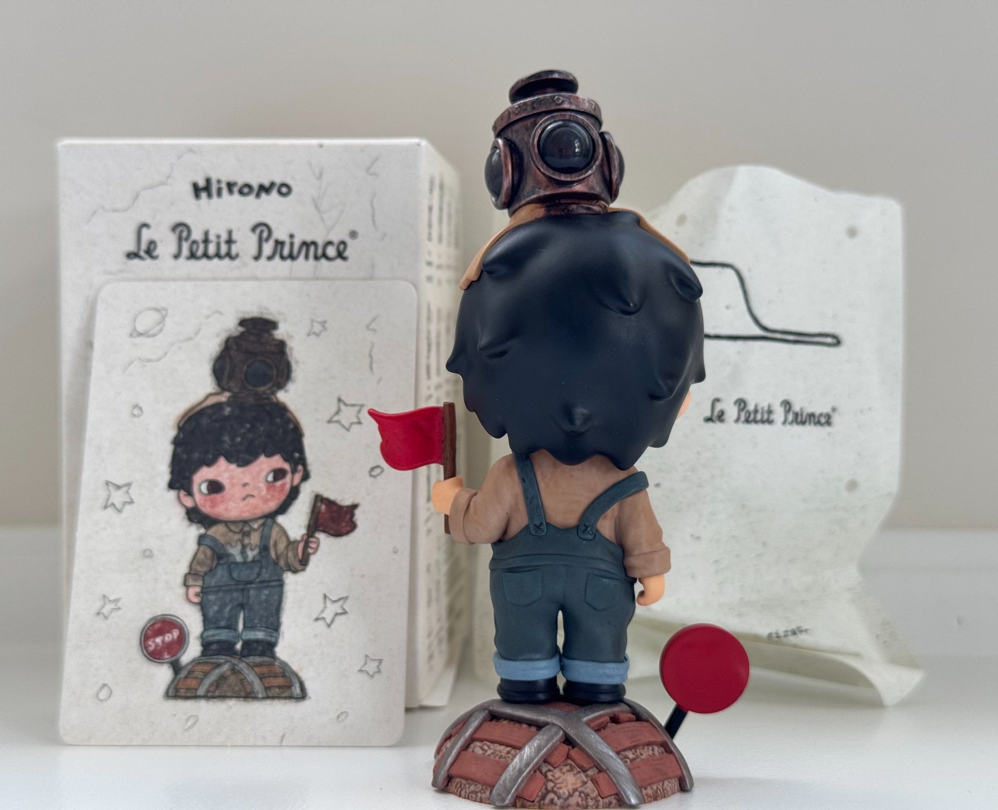 The Switchman - Hirono x Le Petit Prince series by POP MART - 1