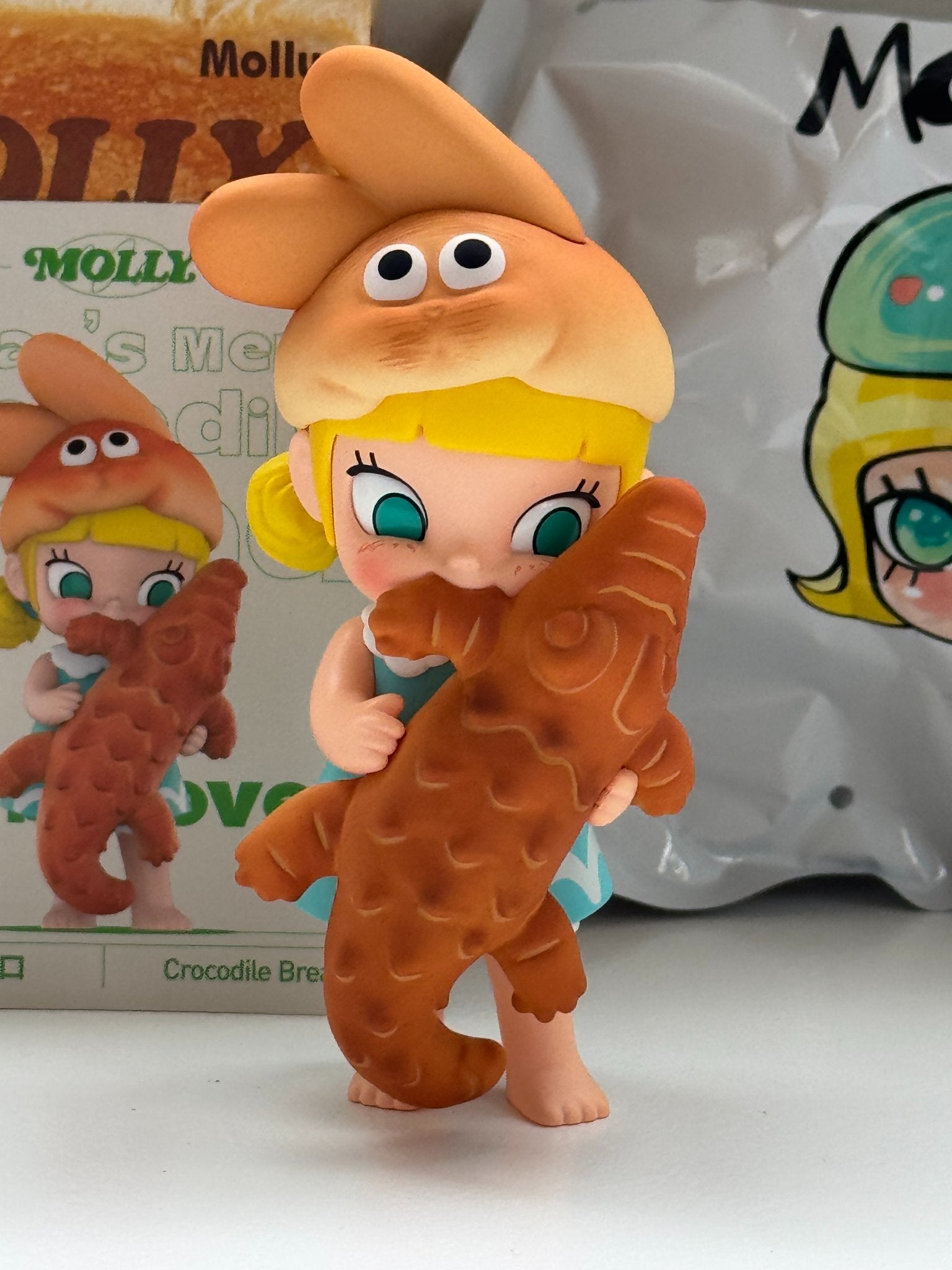 Crocodile Bread - Molly Carb Lover Series by POP MART - 2