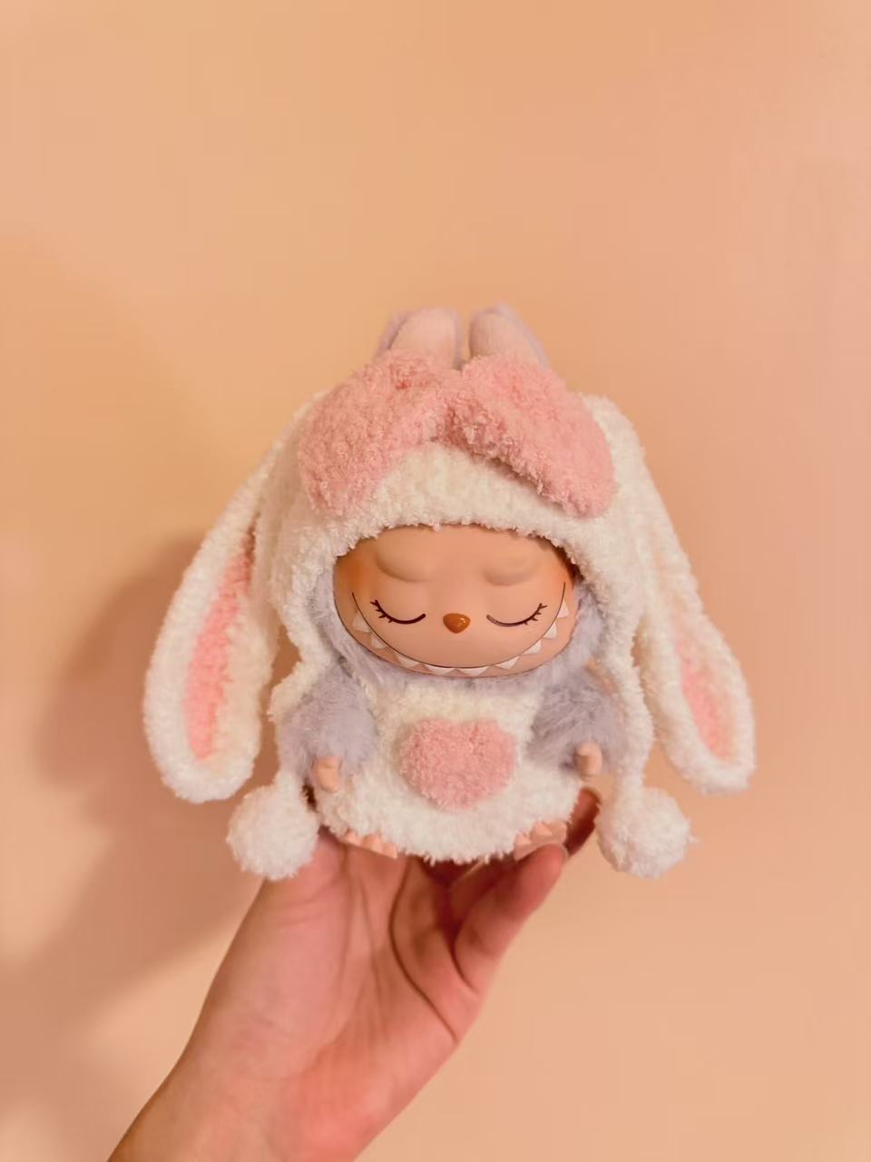 Crochet Big Ear Bunny - Labubu Clothes for Have A Seat - 1