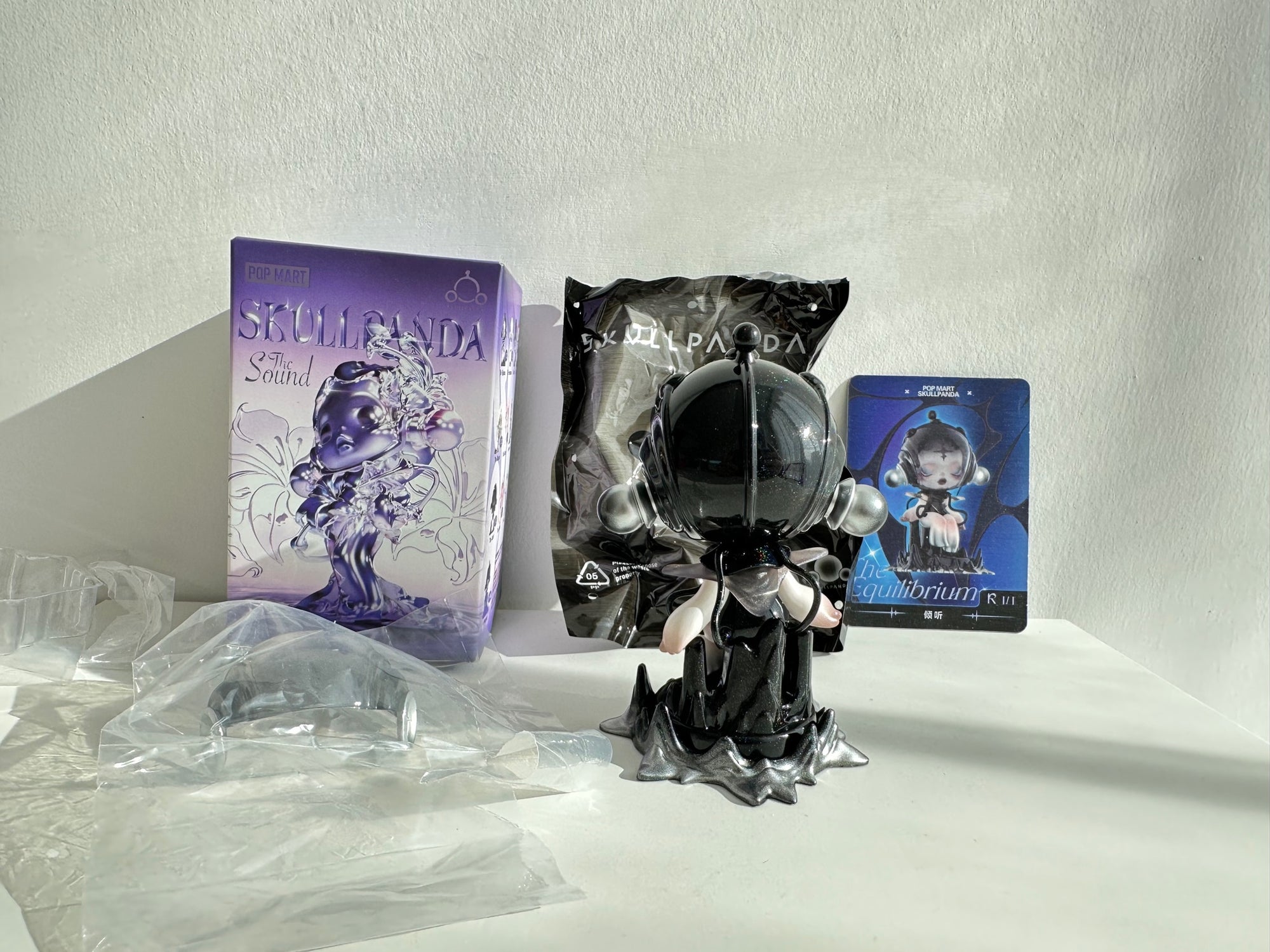 The equilibrium (Chaser/Secret) - Skullpanda The Sound Series figures by POP MART - 3