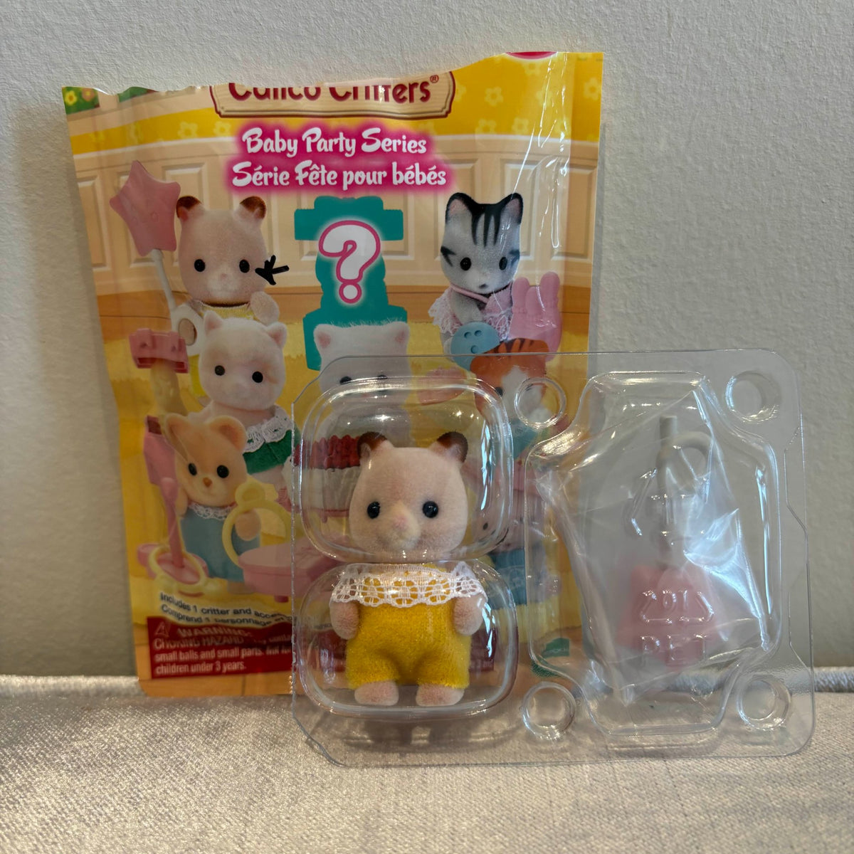 Robin (fluffy hamster) - Baby Party by Calico Critters - 1