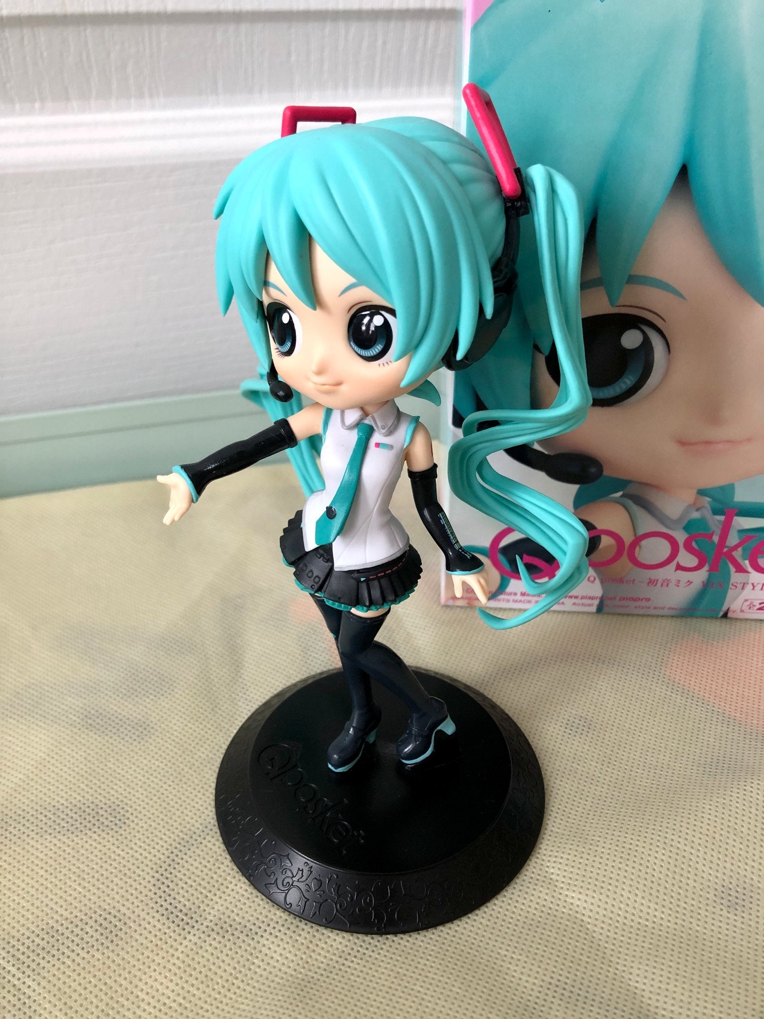 Hatsune Miku V4X (Ver. A) - Vocaloid Q Posket Figure - Banpresto - 1