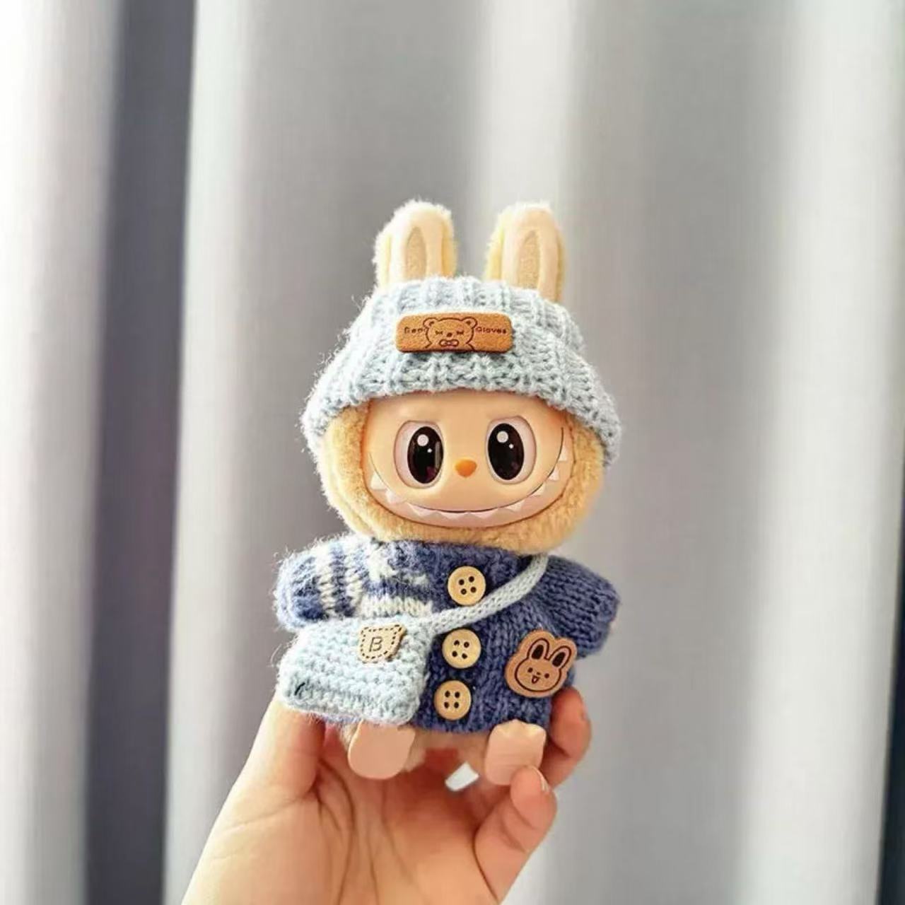 Blue Bunny Sweater + Crossbag + Hat - Labubu Clothes for Have A Seat - 1