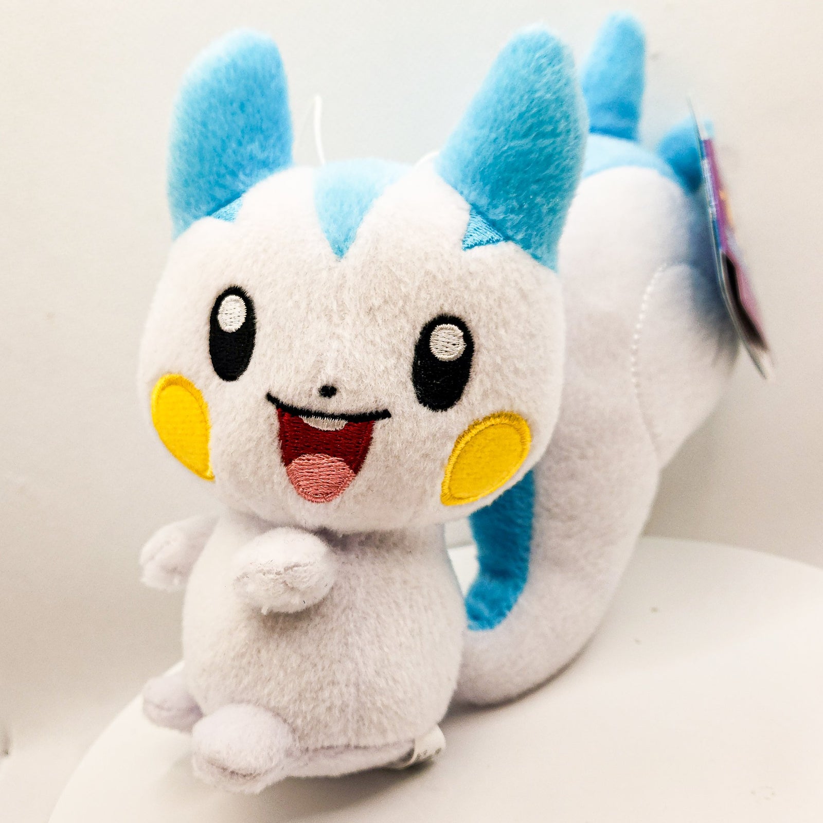 Pokemon PACHIRISU Plush by Bandai/Banpresto - 1