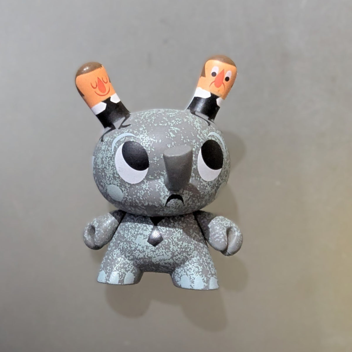 Elephant - Dunny Series 5 - Amanda Visell 2/25 - 1