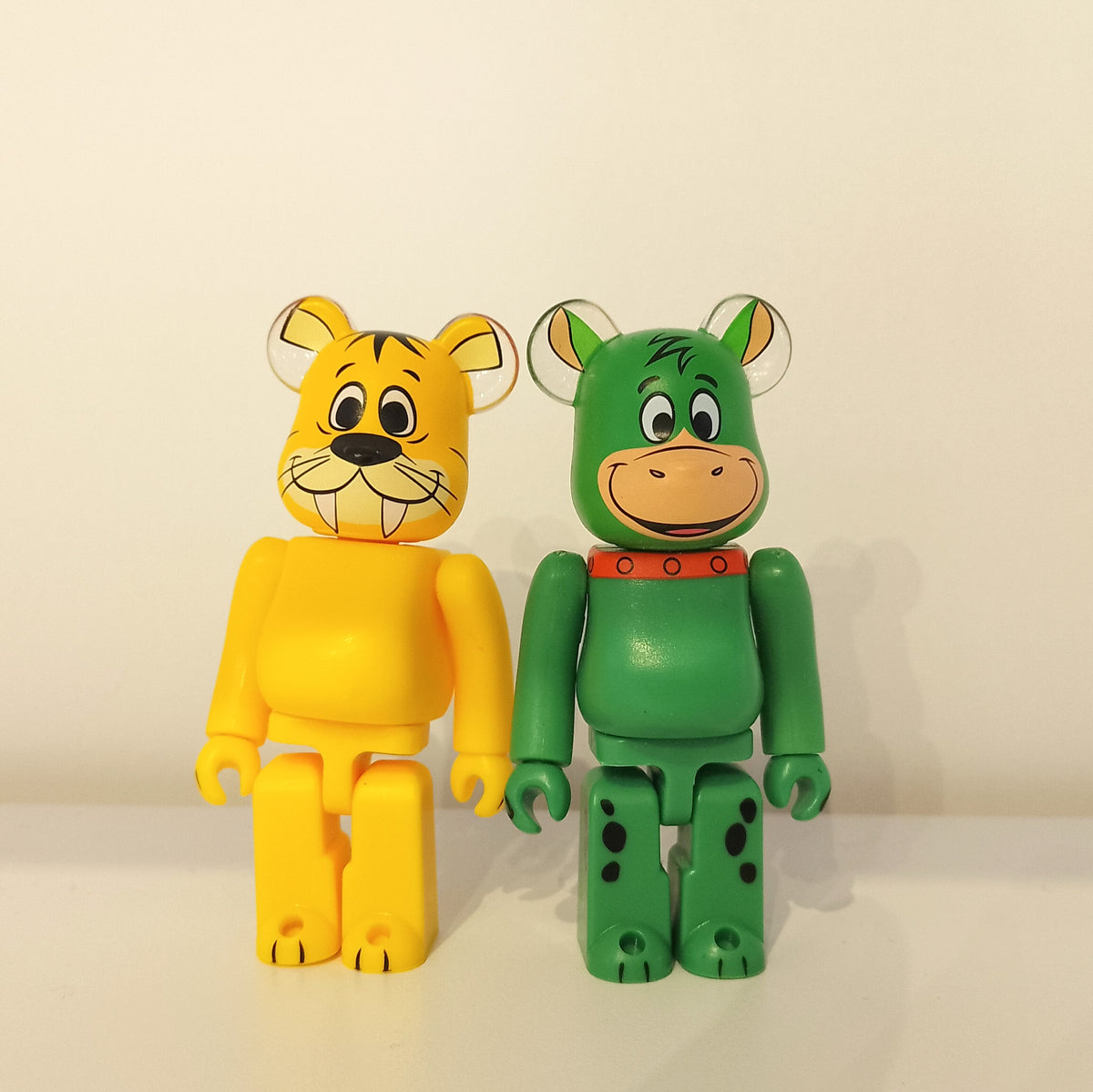 Animal Puss Yellow &amp; Hoppy Green set - Bearbrick Series 45 by Medicom