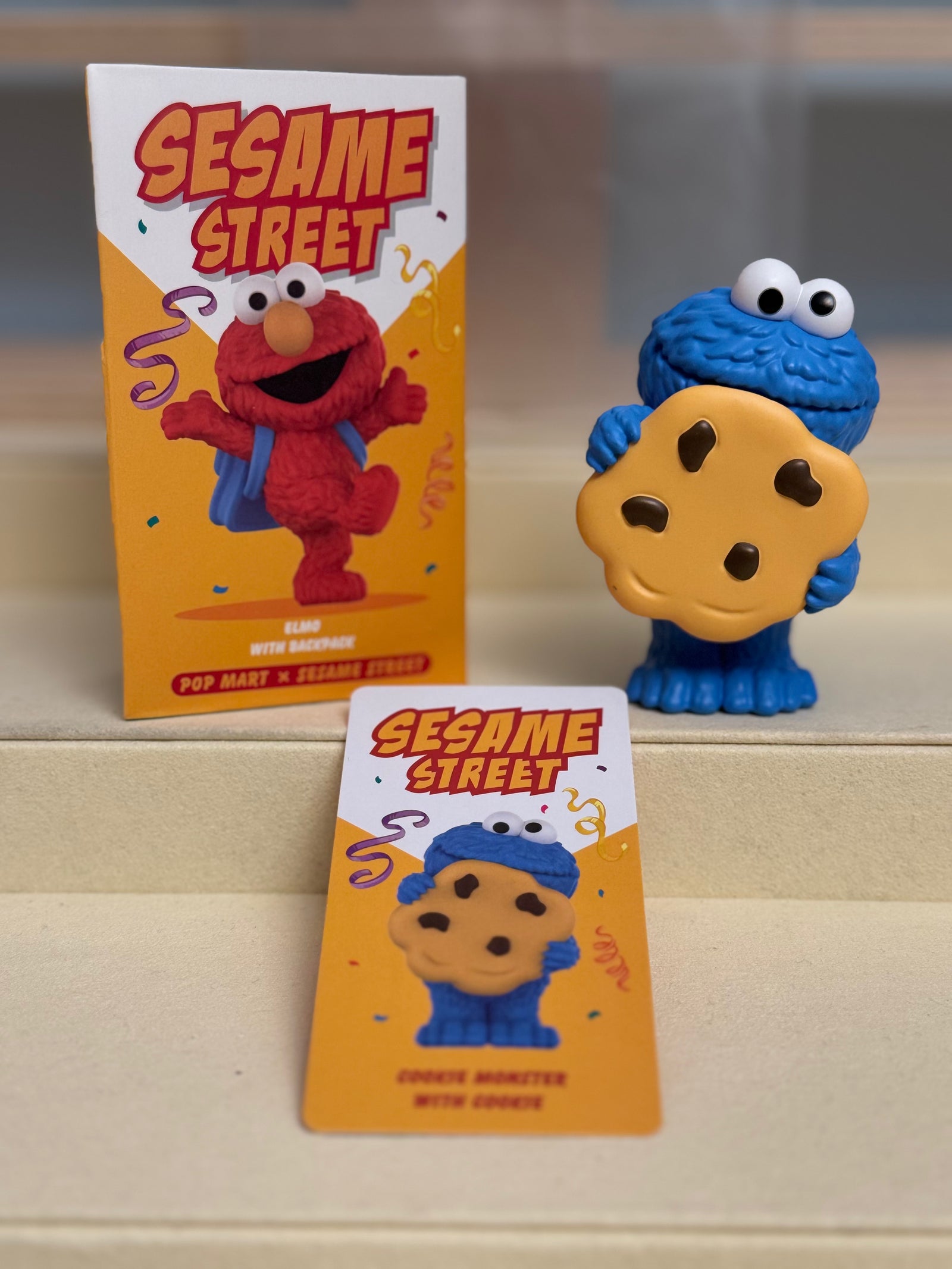 Cookie Monster with Cookie - Sesame Street - Pop Mart