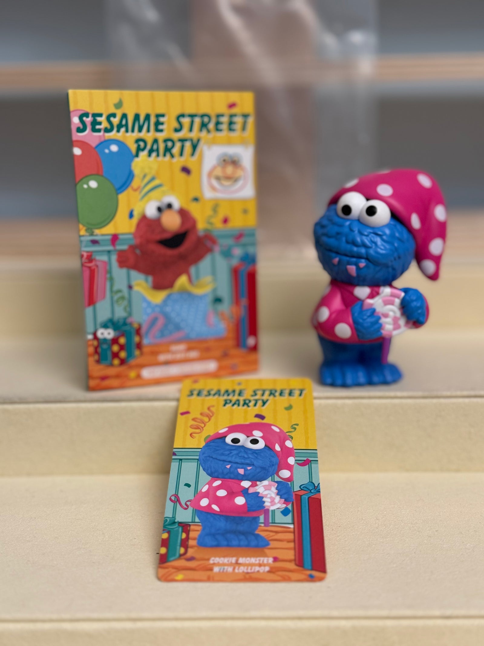 Cookie Monster with Lollipop - Sesame Street - Pop Mart