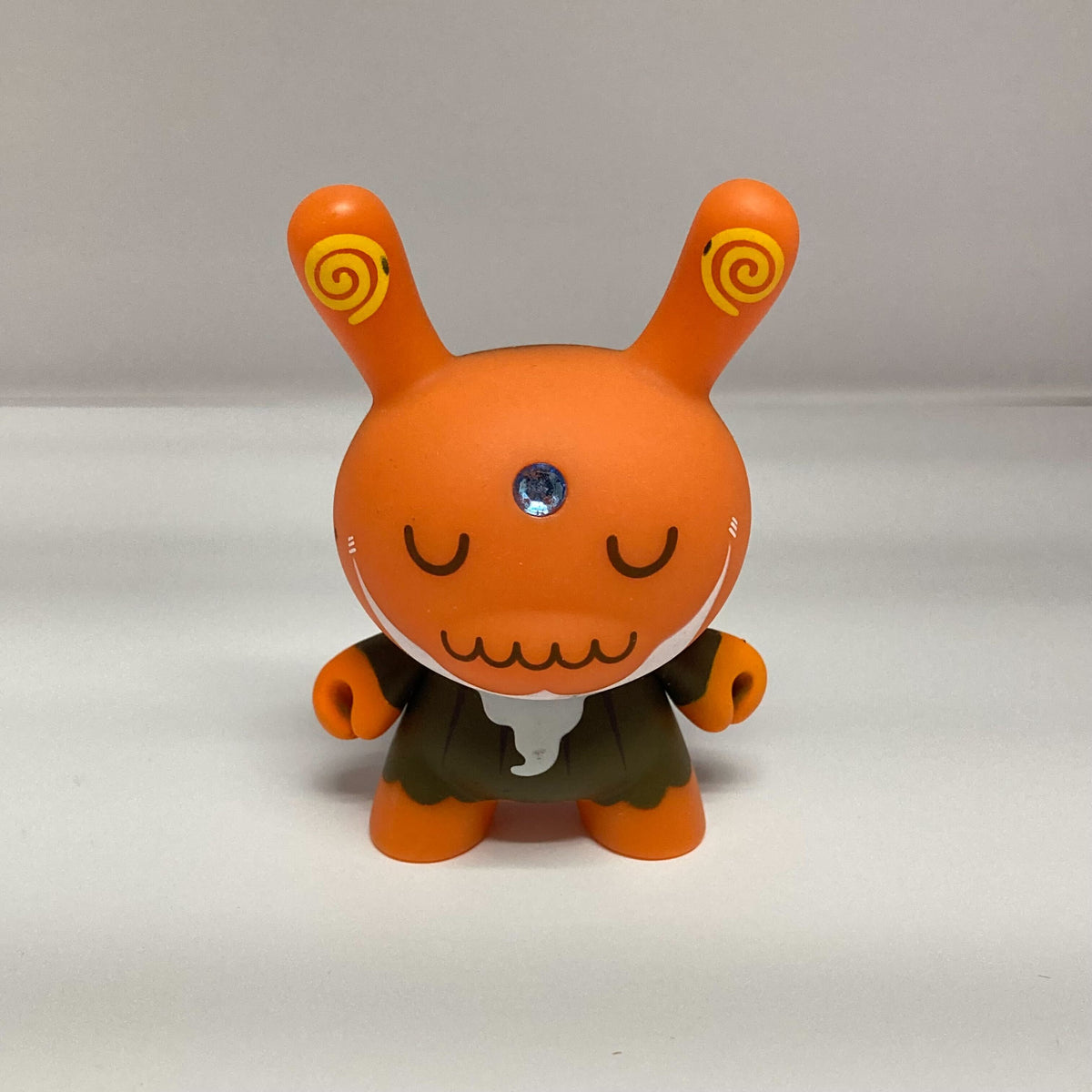 Soothsayer - Shawnimals - Dunny Series 2009 (Missing Magic Staff) by Kidrobot