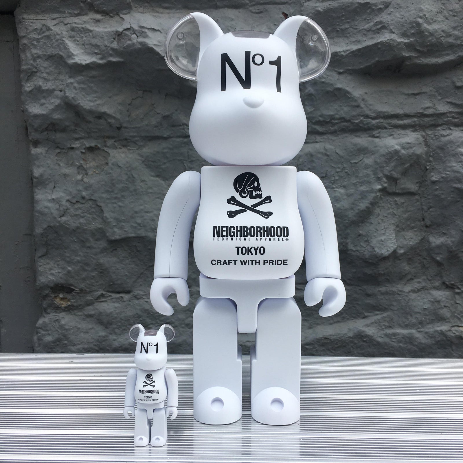 Neighborhood bearbrick store