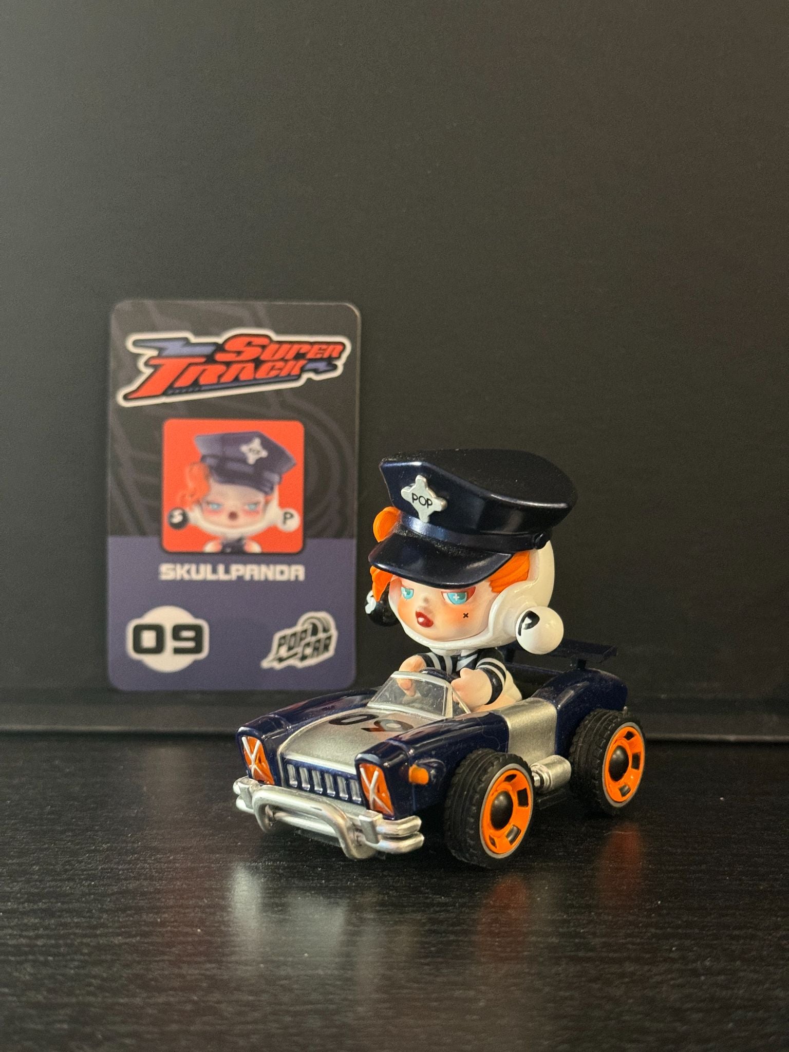 Skull Panda Vintage Police Car - POPCAR Super Track - POPMART - 1