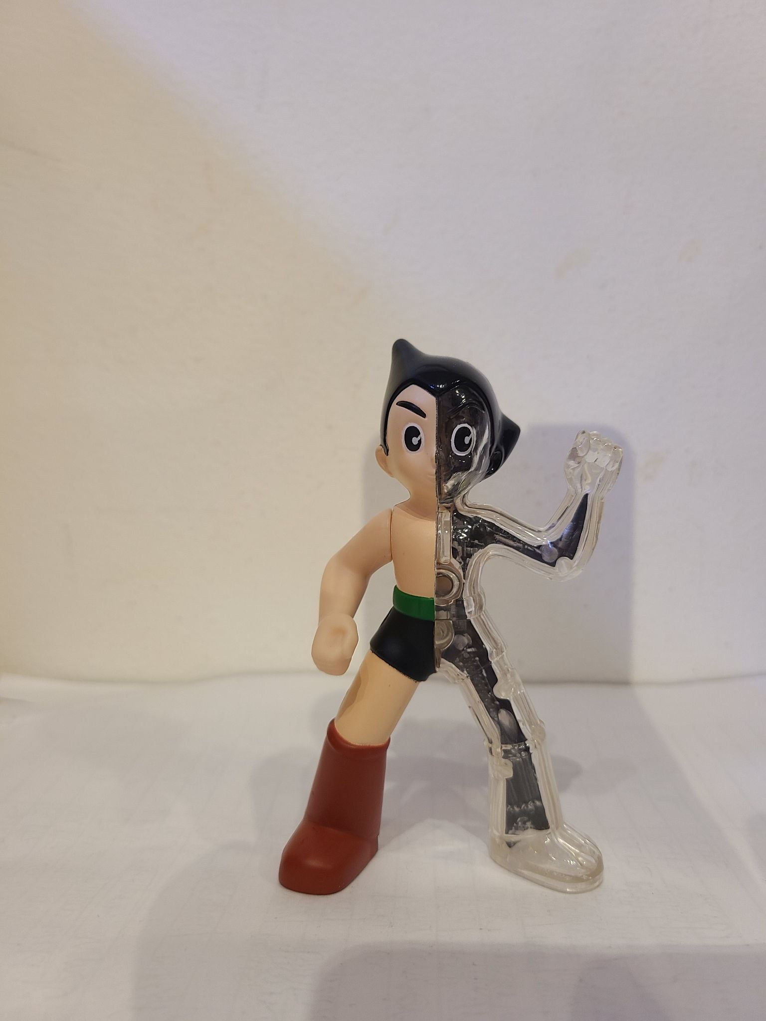 Astro Boy Puncher - Astro Boy The Movie by Mc Donald's Happy Meal Toys 2009 - 1