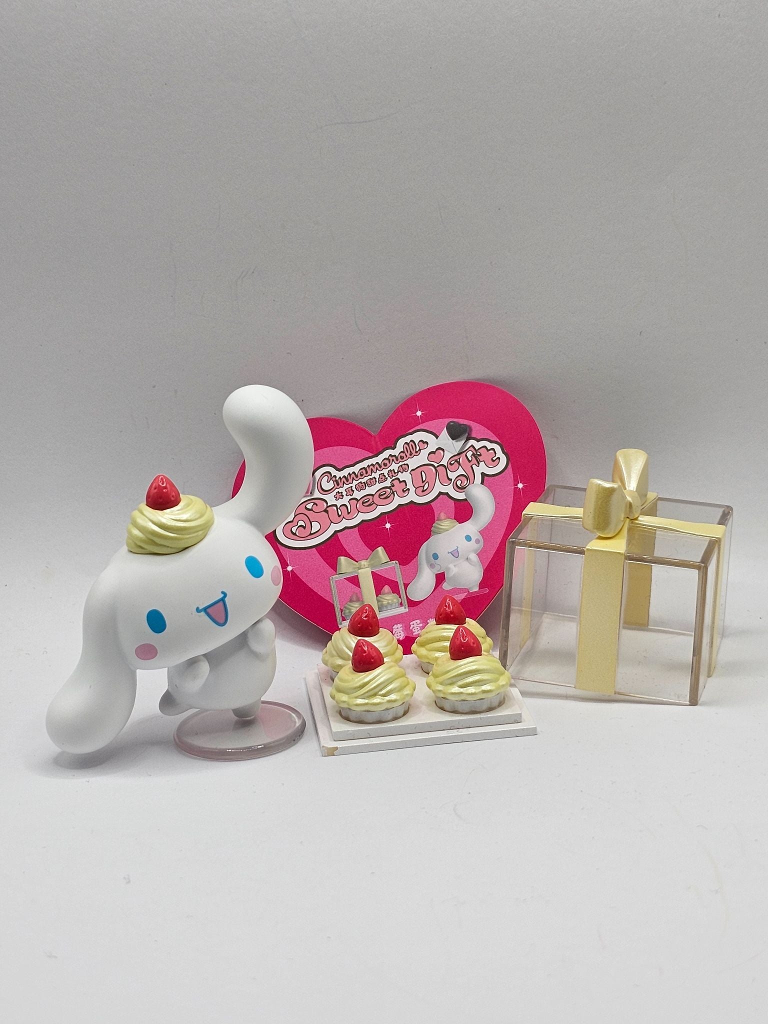 Yellow Cupcake Cinnamoroll - Sanrio Characters Cinnamoroll Sweet Gift Series - TopToy - 1