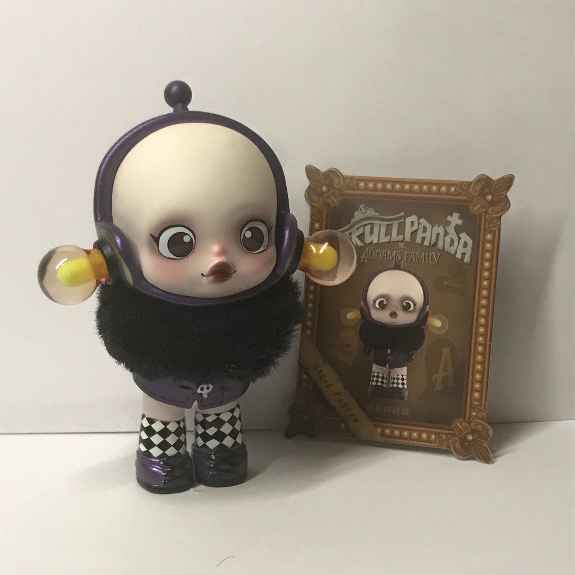 Uncle Fester-Skull Panda X The Addams Family-POP MART - 1