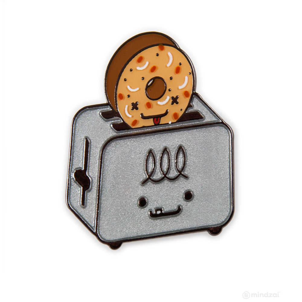 BFFS El Tostador and Lenny Toaster Bagel Enamel Pin by Kidrobot x Travis Cain - Pre-order - Mindzai  - 1