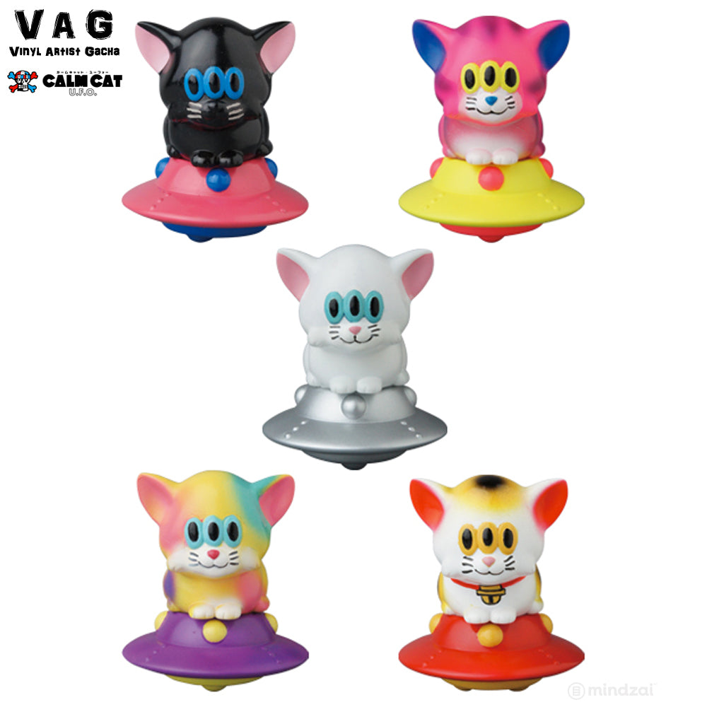 Calm Cat UFO by Art Junkie x Vinyl Artist Gacha (VAG) Series 17