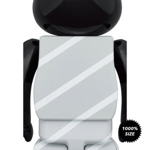 Hat and Poncho Mickey 1000% Bearbrick by Medicom Toy - Mindzai Toy